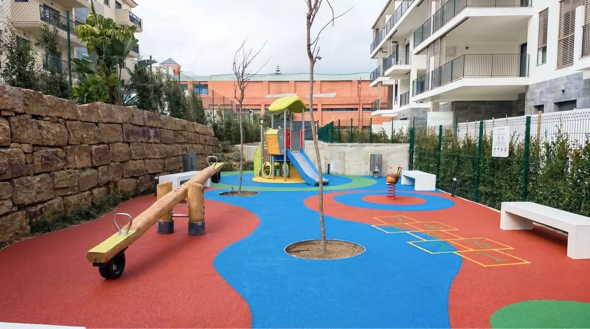 2-bedroom Apartment In Estepona, Spain (93 M²)