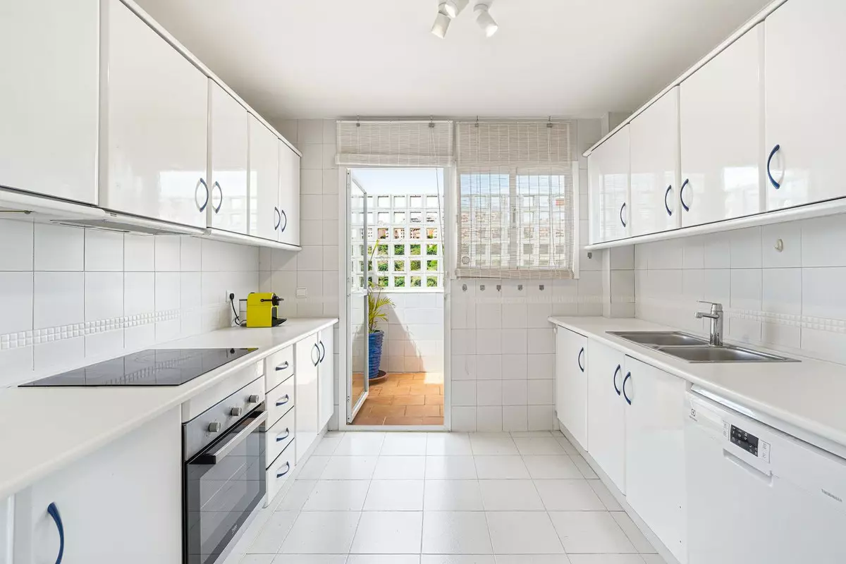 3-bedroom Apartment In Mijas, Spain (130 M²)