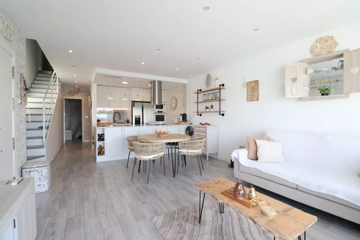 3-bedroom Villa In Daya Vieja, Spain (130 M²)