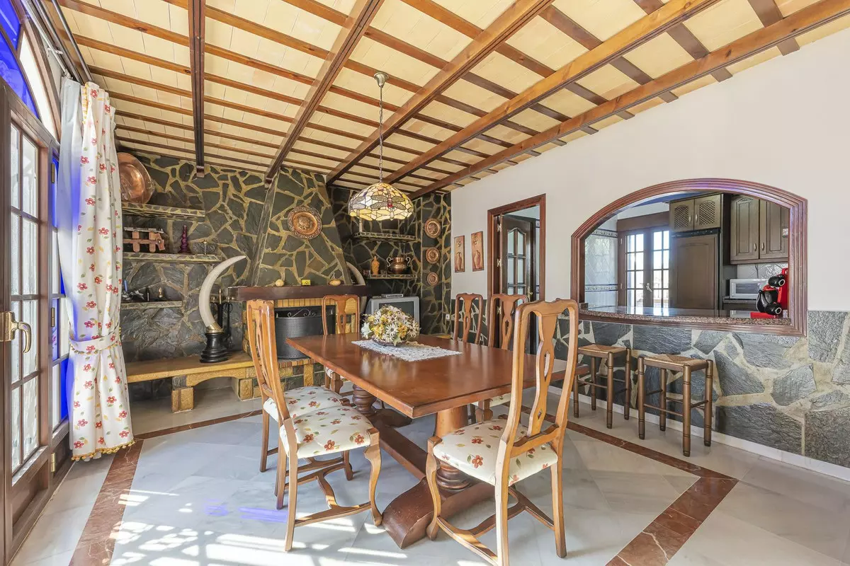 4-bedroom Town House In Gaucín, Spain (260 M²)