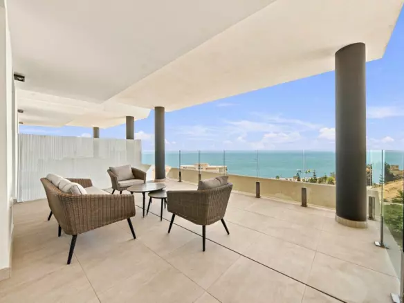 2-bedroom Apartment In Fuengirola, Spain (133 M²)