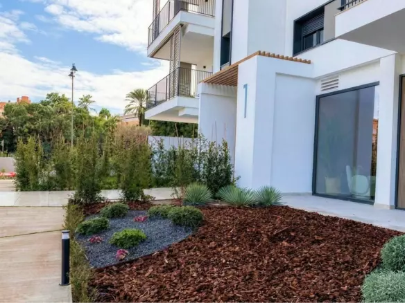 2-bedroom Apartment In Estepona, Spain (93 M²)