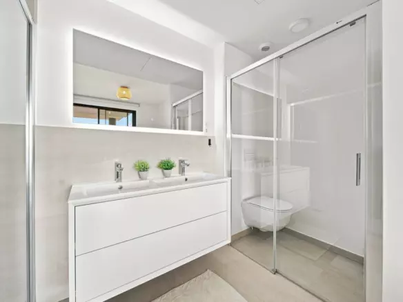 2-bedroom Apartment In Fuengirola, Spain (133 M²)