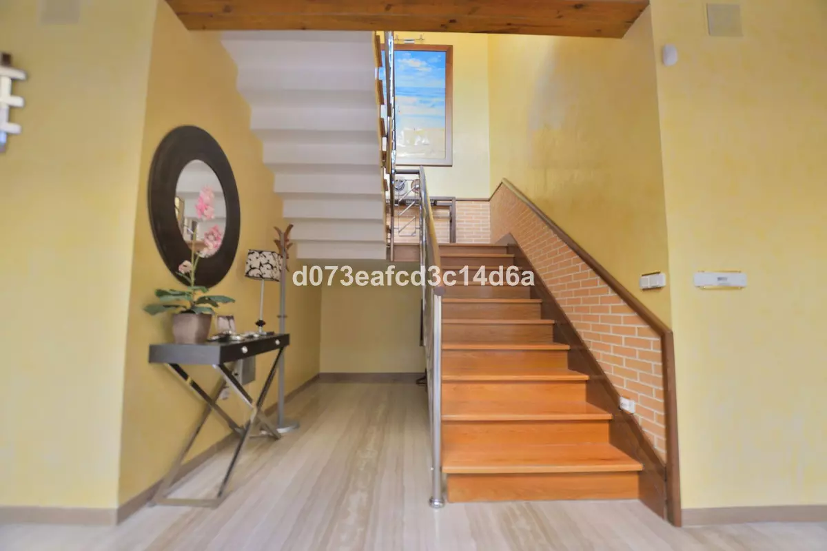 4-bedroom Villa In Ronda, Spain (349 M²)