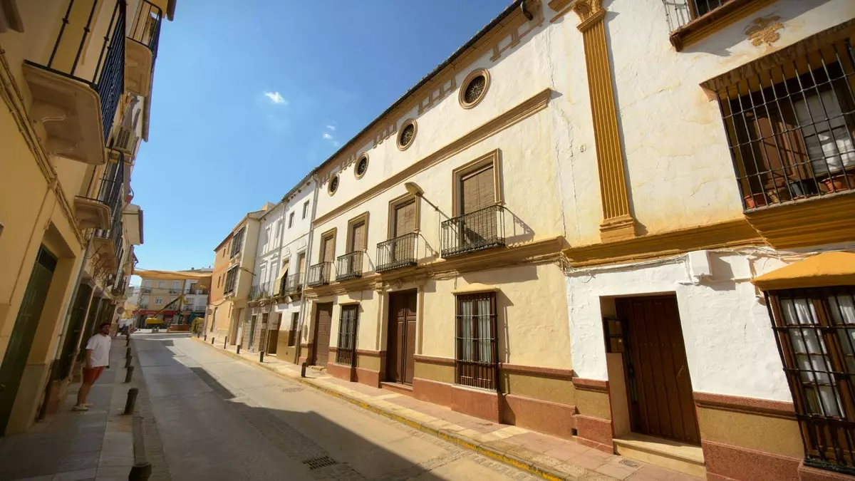 4-bedroom Town House In Alameda, Spain (675 M²)