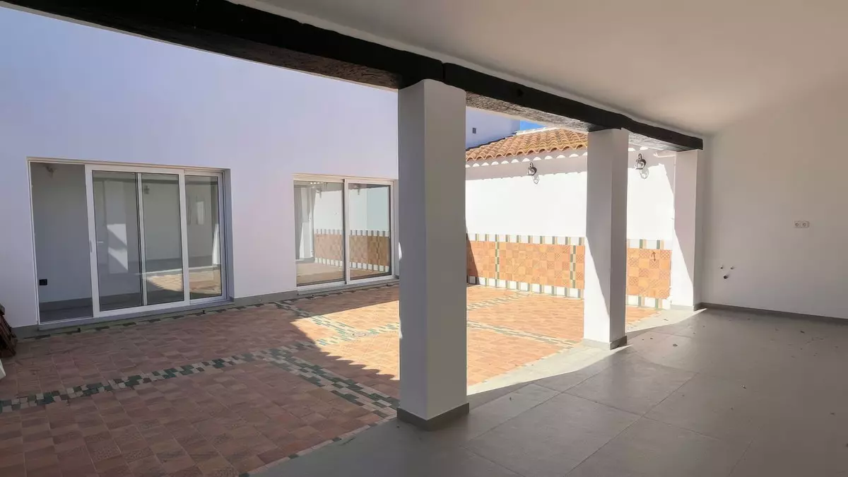 6-bedroom Country House In Casarabonela, Spain (270 M²)