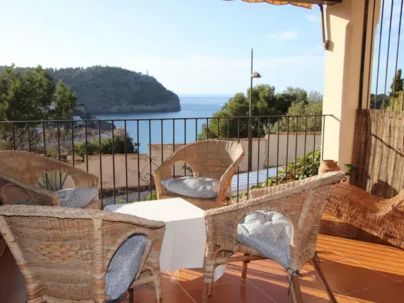 2-bedroom Apartment In Sóller, Spain (104 M²)
