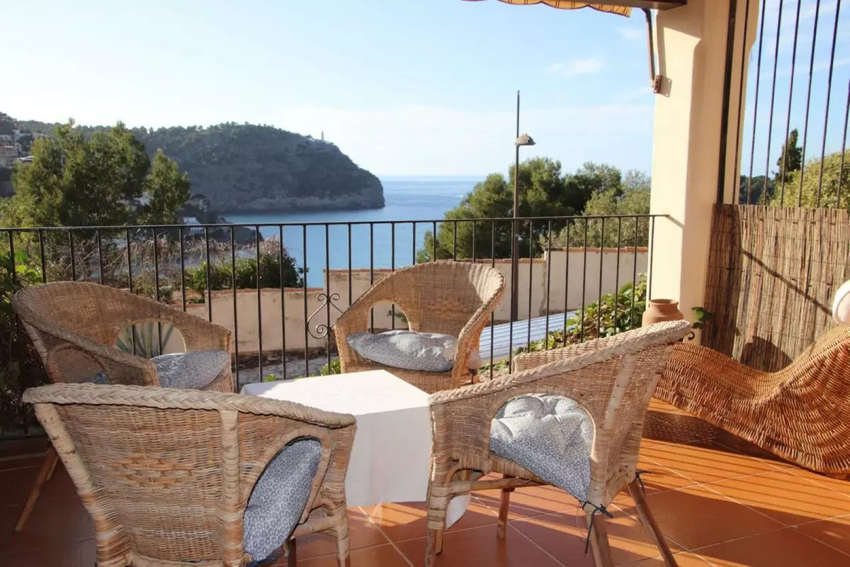 2-bedroom Apartment In Sóller, Spain (104 M²)