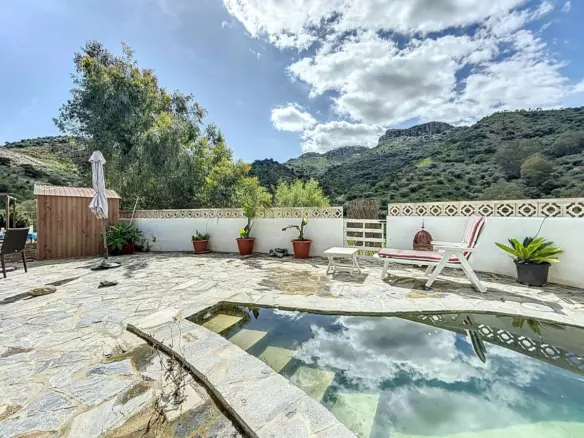 6-bedroom Villa In Comares, Spain (217 M²)