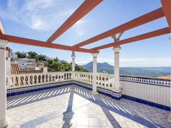 4-bedroom Town House In Gaucín, Spain (260 M²)