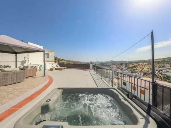 3-bedroom Town House In Tolox, Spain (125 M²)