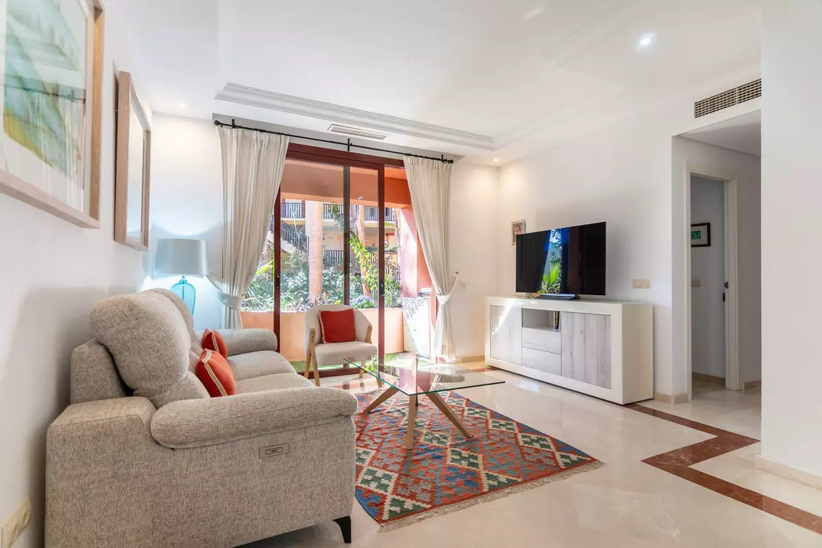 3-bedroom Apartment In Marbella, Spain (132 M²)