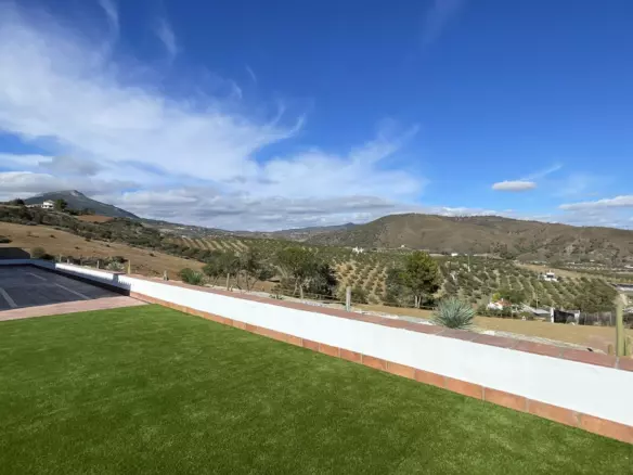 6-bedroom Country House In Casarabonela, Spain (270 M²)