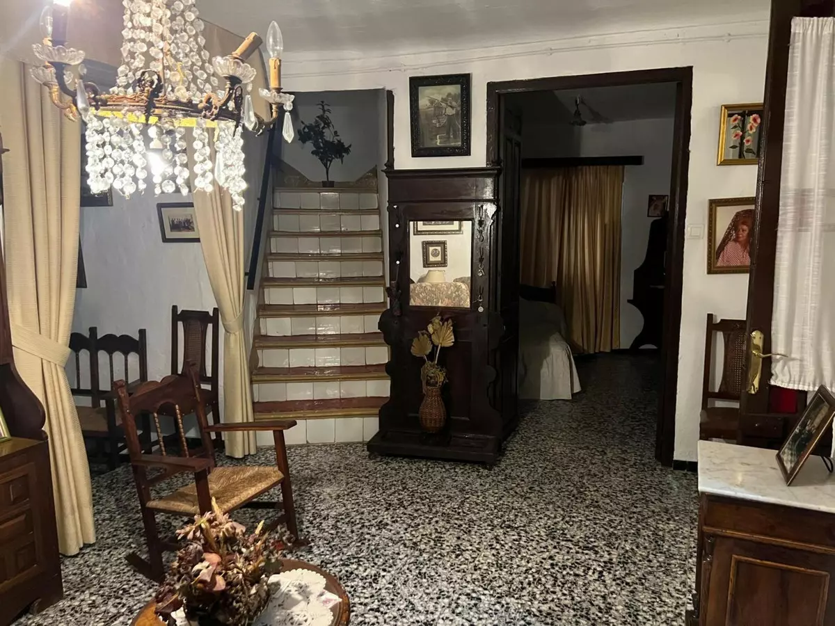 6-bedroom Town House In Álora, Spain (220 M²)