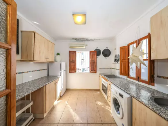 3-bedroom Town House In Guaro, Spain (103 M²)