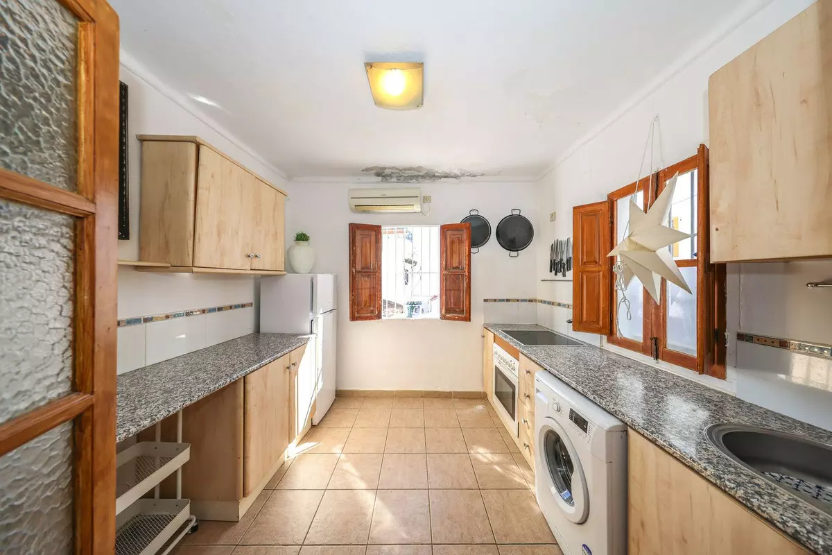 3-bedroom Town House In Guaro, Spain (103 M²)