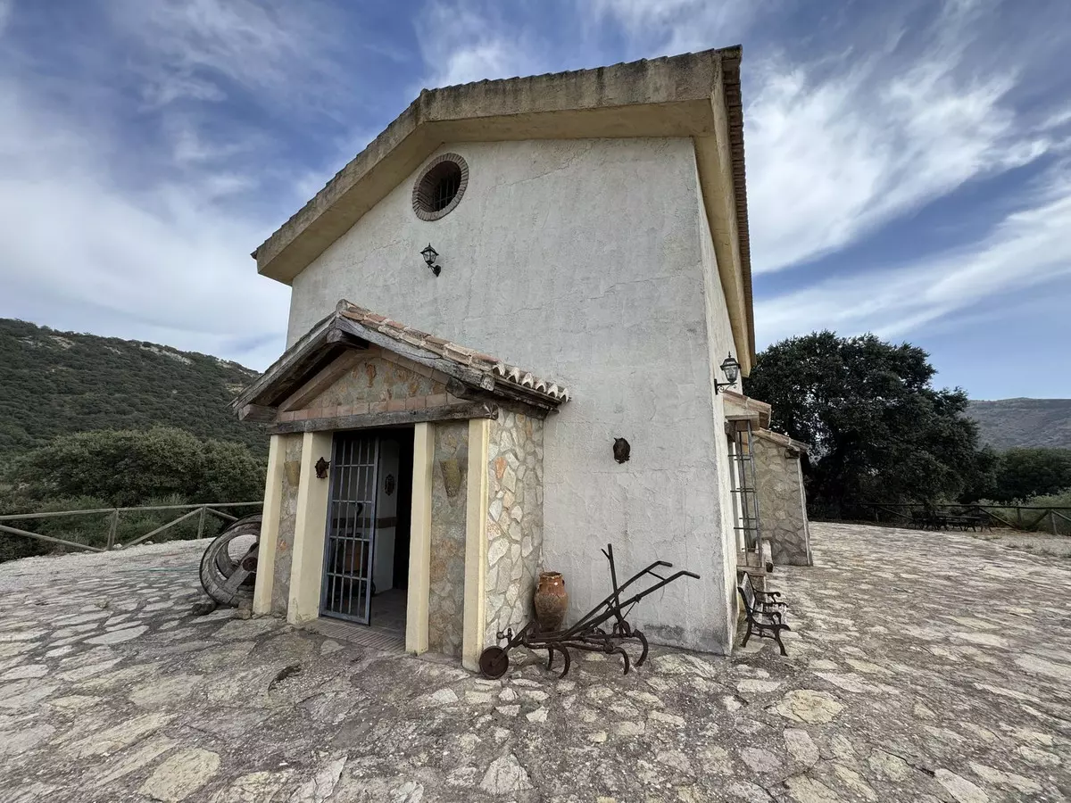 3-bedroom Country House In Alfarnate, Spain (145 M²)