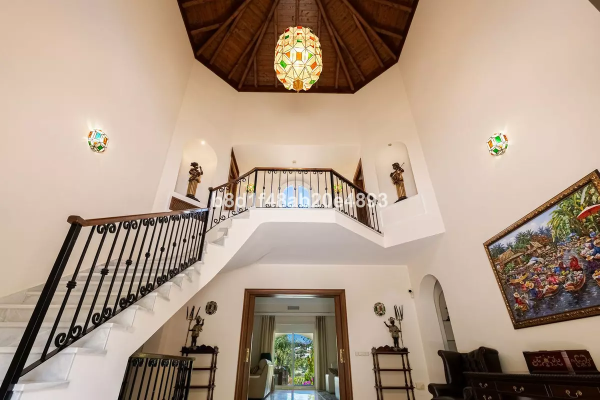 6-bedroom Villa In Estepona, Spain (967 M²)