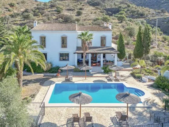 7-bedroom Country House In Álora, Spain (1.009 M²)