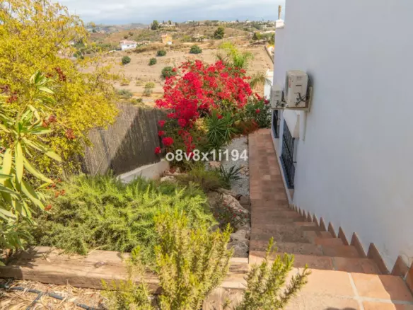 5-bedroom Villa In Vélez – Málaga, Spain (321 M²)