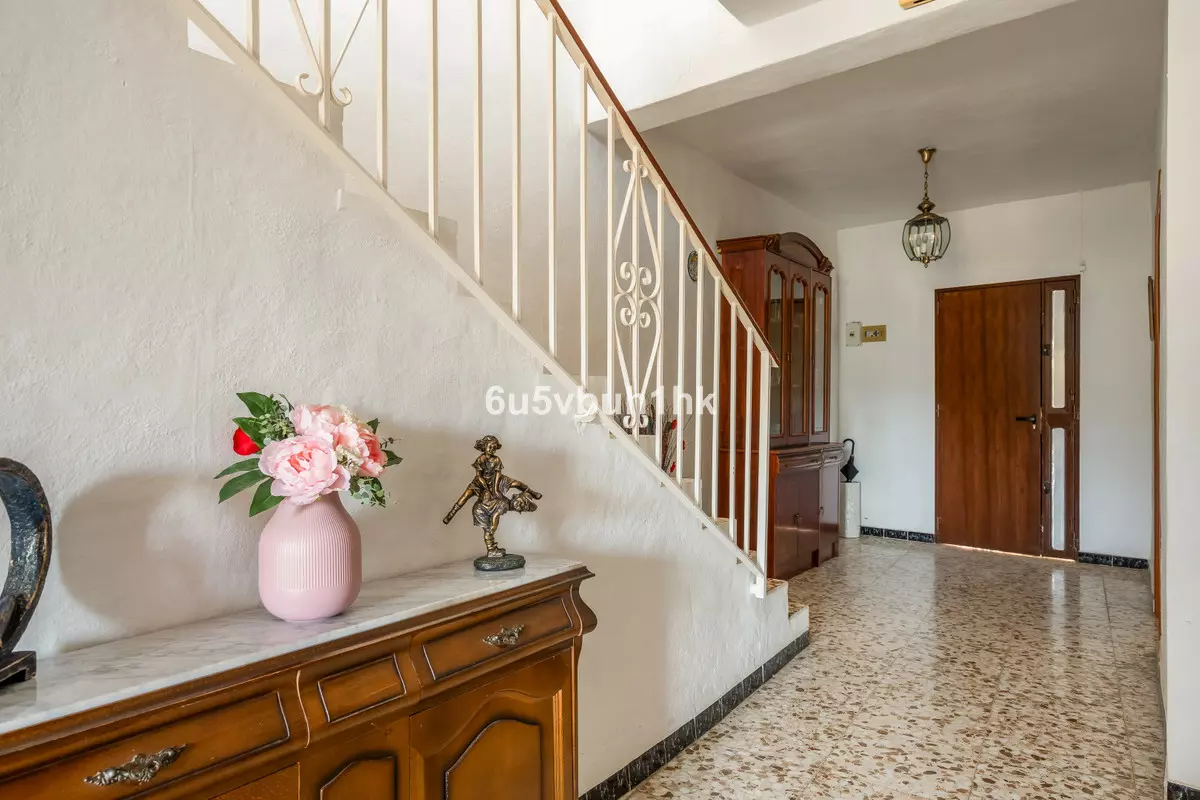 5-bedroom Town House In Tolox, Spain (177 M²)
