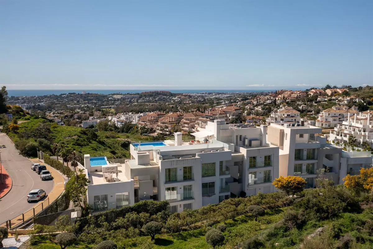 2-bedroom Apartment In Marbella, Spain (98 M²)