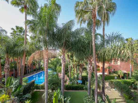 3-bedroom Town House In Marbella, Spain (285 M²)