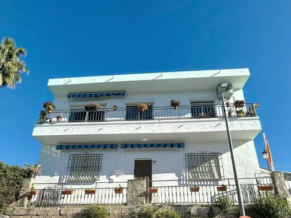 5-bedroom Villa In Cómpeta, Spain (273 M²)