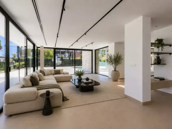 8-bedroom Villa In Marbella, Spain (990 M²)