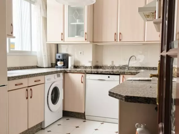 3-bedroom Apartment In Marbella, Spain (88 M²)