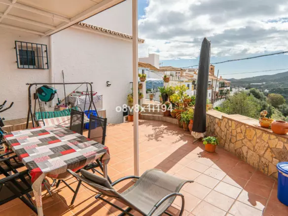 5-bedroom Villa In Macharaviaya, Spain (102 M²)