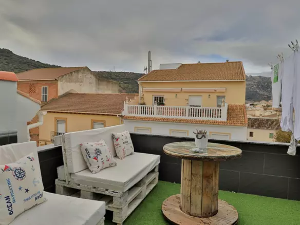 4-bedroom Villa In Alfarnate, Spain (220 M²)