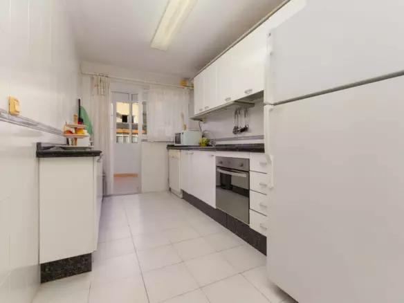3-bedroom Apartment In Fuengirola, Spain (134 M²)
