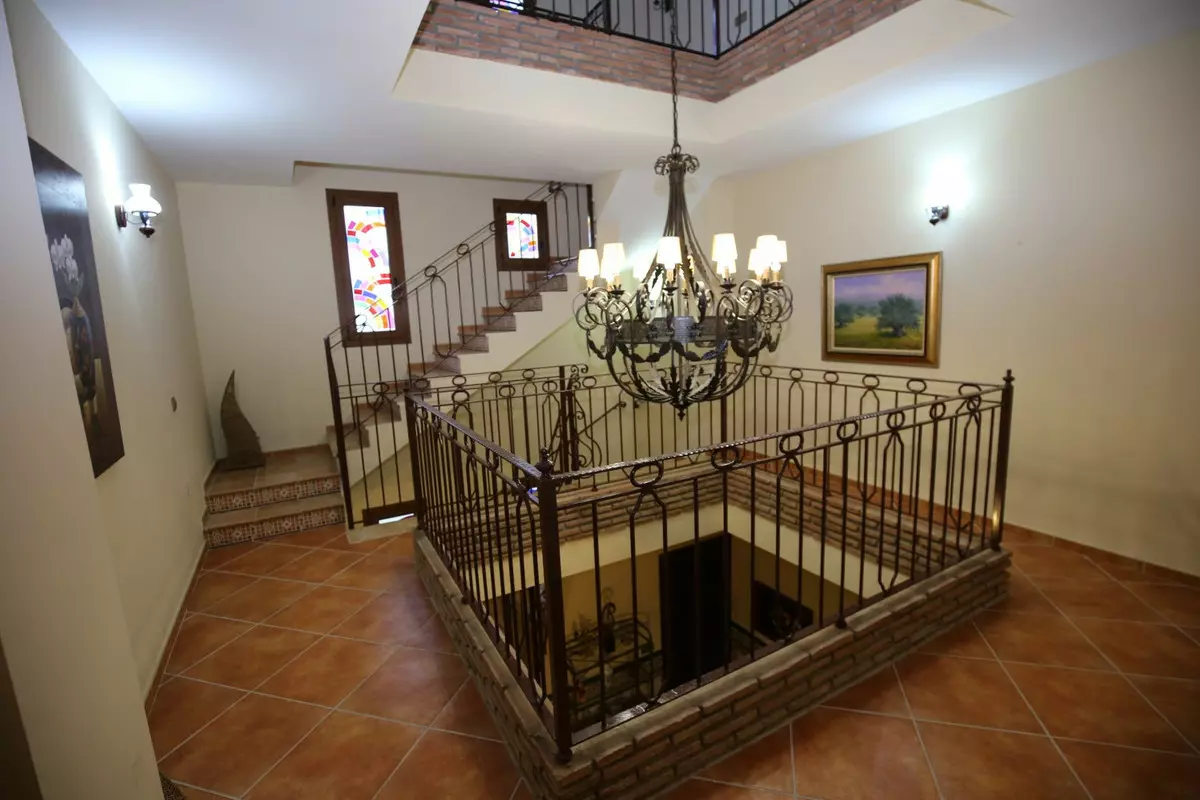 6-bedroom Villa In Benamargosa, Spain (472 M²)