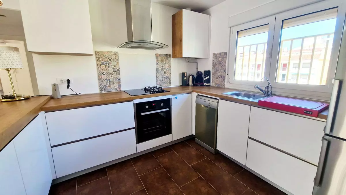 3-bedroom Apartment In Fuengirola, Spain (100 M²)