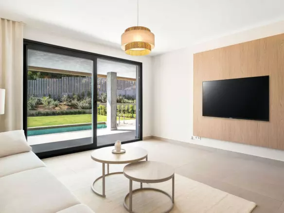 2-bedroom Apartment In Marbella, Spain (92 M²)
