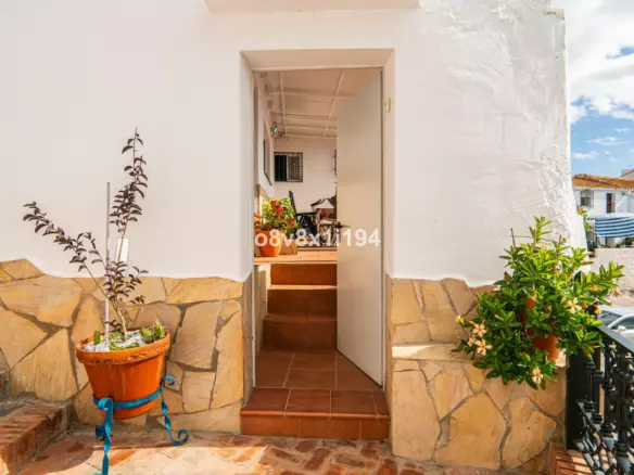 5-bedroom Villa In Macharaviaya, Spain (102 M²)