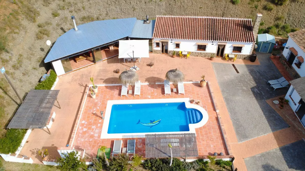 6-bedroom Villa In Álora, Spain (226 M²)