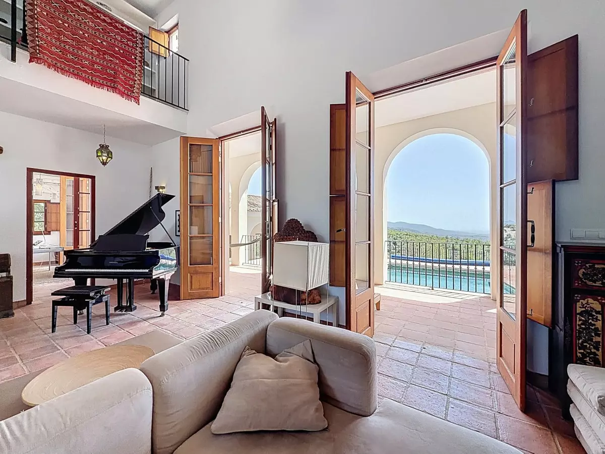 8-bedroom Villa In Alcaucín, Spain (962 M²)