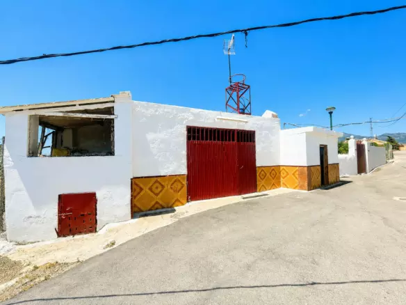 3-bedroom Villa In Cártama, Spain (221 M²)