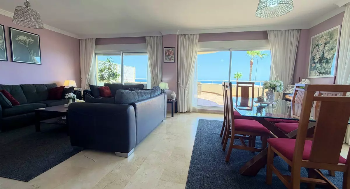 3-bedroom Apartment In Estepona, Spain (157 M²)