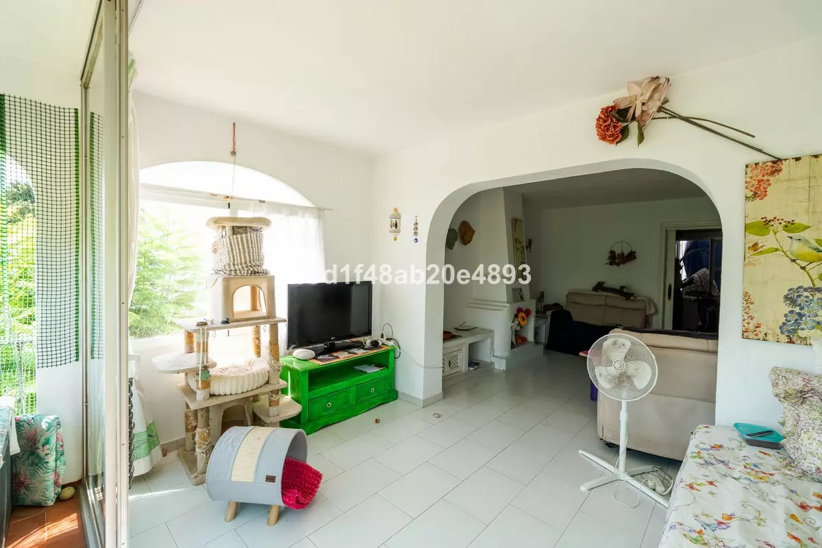 1-bedroom Apartment In Estepona, Spain (61 M²)