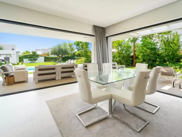 6-bedroom Villa In Mijas, Spain (554 M²)