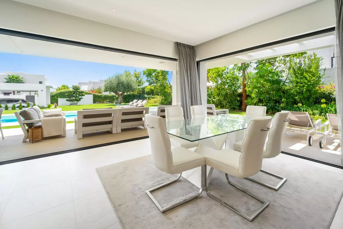 6-bedroom Villa In Mijas, Spain (554 M²)