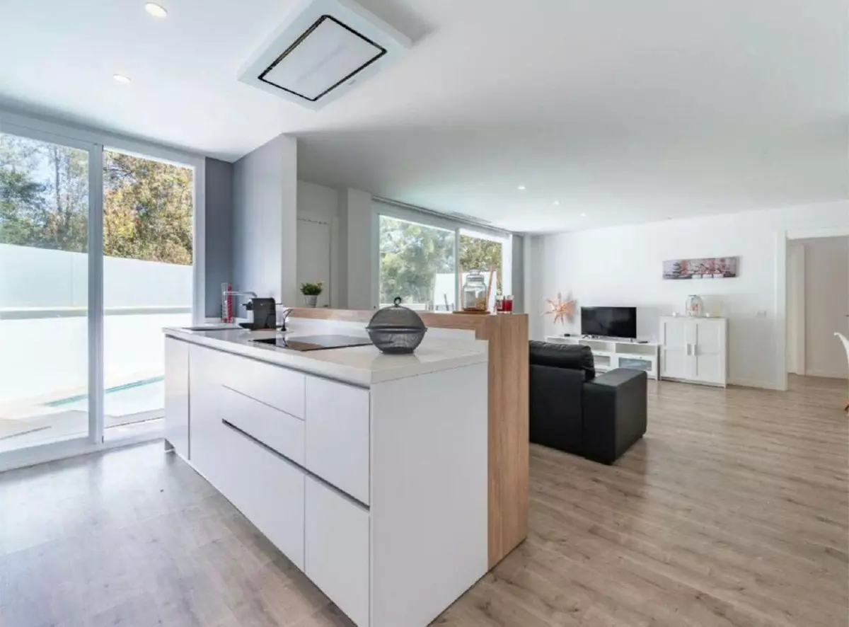 4-bedroom Villa In Benalmádena, Spain (294 M²)