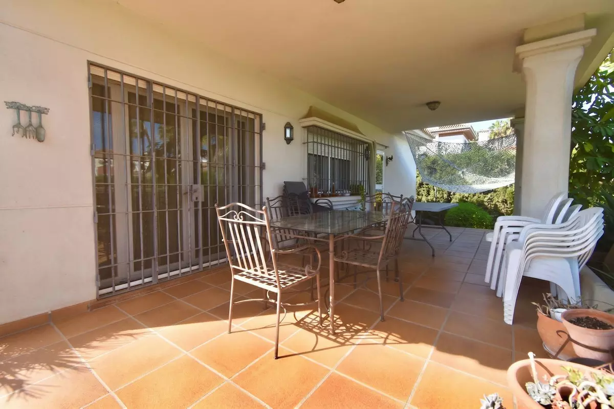 6-bedroom Villa In Cártama, Spain (590 M²)