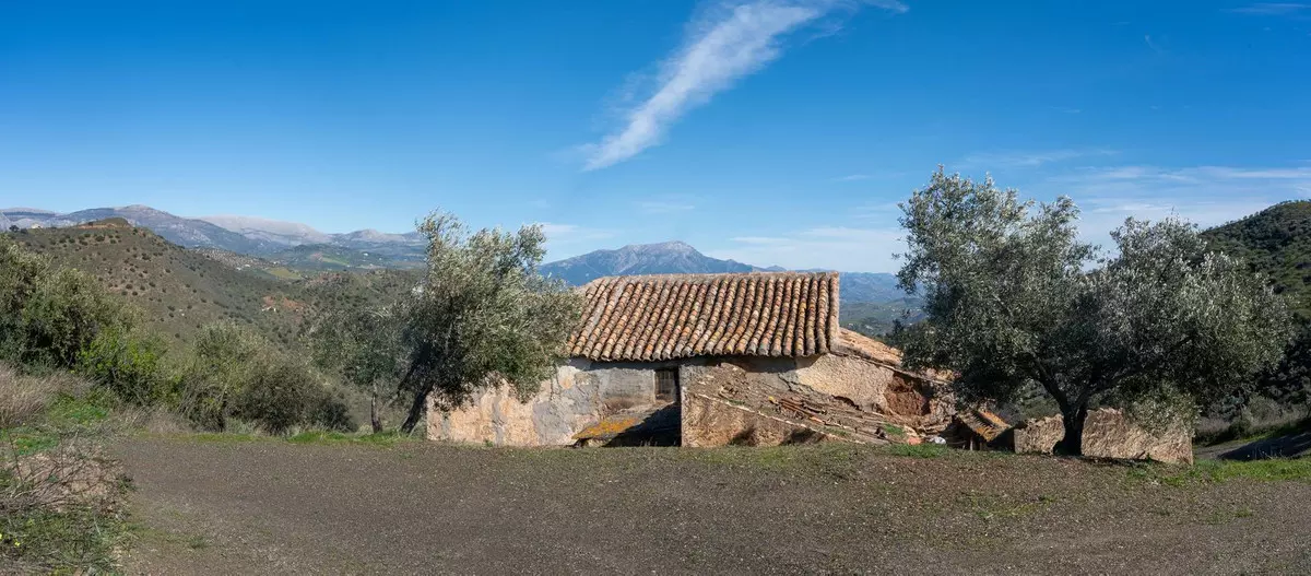3-bedroom Villa In Colmenar, Spain (238 M²)