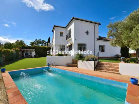 4-bedroom Villa In Ronda, Spain (220 M²)