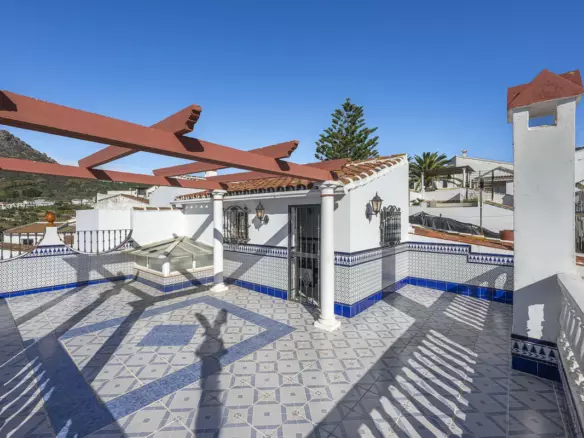4-bedroom Town House In Gaucín, Spain (260 M²)
