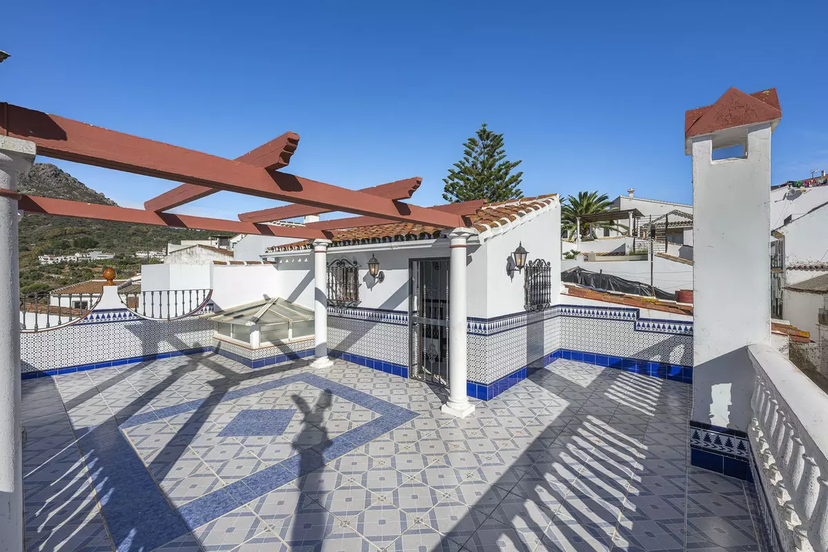 4-bedroom Town House In Gaucín, Spain (260 M²)